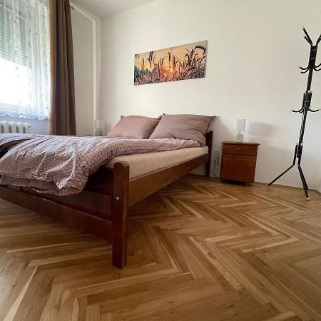 Apartman Jnj Velkomoravska Olmütz Exterior foto