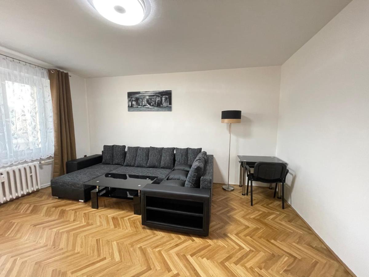 Apartman Jnj Velkomoravska Olmütz Exterior foto