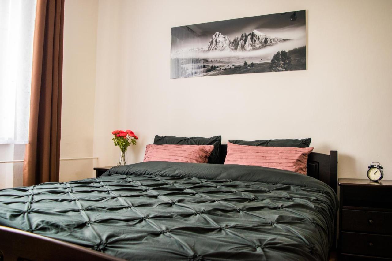 Apartman Jnj Velkomoravska Olmütz Exterior foto